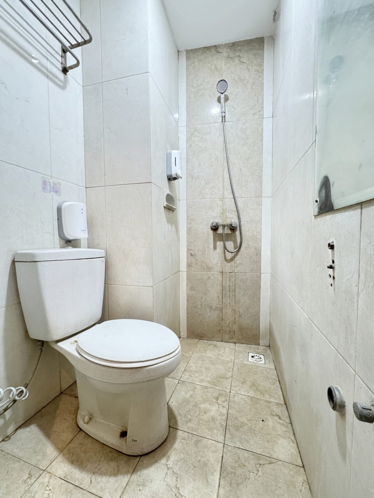Kamar Room 2 (Foto 3)
